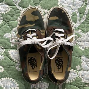 Women’s Vans Size 5